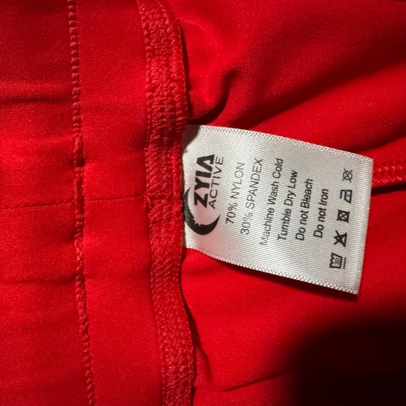 ZYIA EVERYWHERE RED JOGGER - Picture 4 of 5